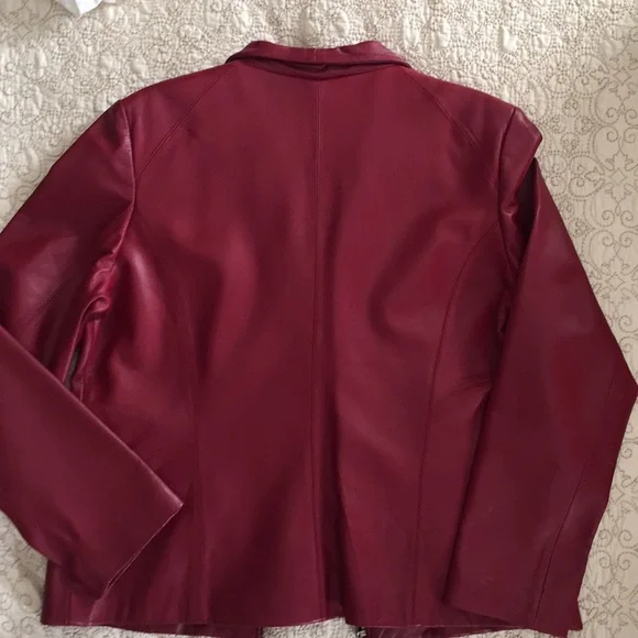 Ladies Leather jacket - Picture 6 of 6